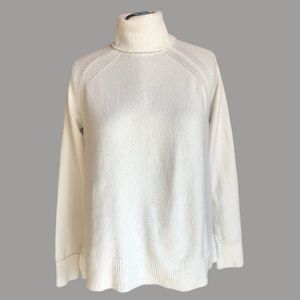 Tahari, Ladies, turtle neck, sweater in XL
